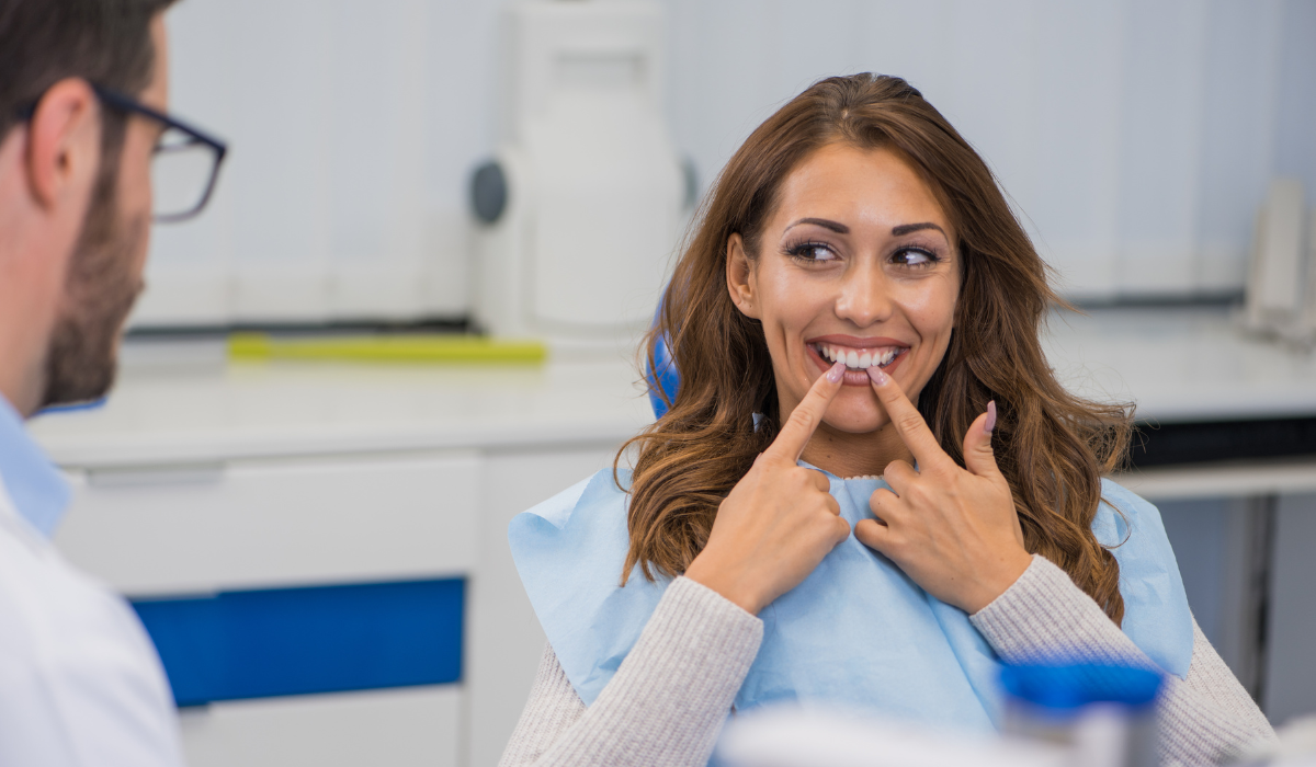 Dentist downtown Toronto lunch break appointment City Dental on Bay professional dental care