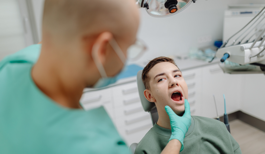 wisdom teeth removal consultation at City Dental on Ba